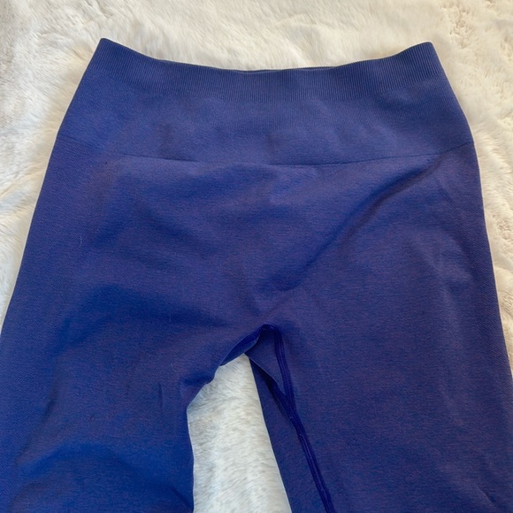Sold out color Very Peri AUROLA Seamless Scrunch Leggings Tummy Control - Picture 3 of 6